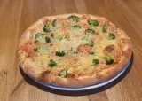 13. Brokolicová pizza (630 g)