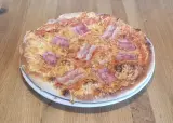 23. Oravská pizza špeciál (750 g)