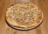 9. Šampiňónová pizza (630 g)